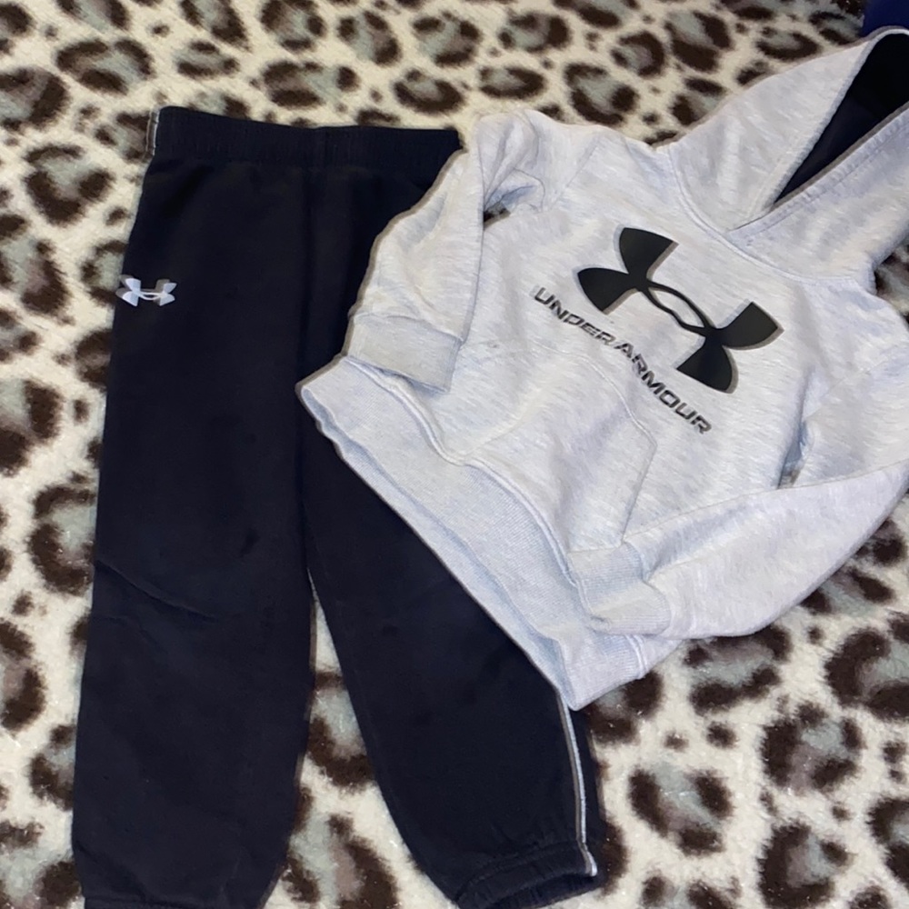 GUC under ARMOUR sweatsuit. Size 4